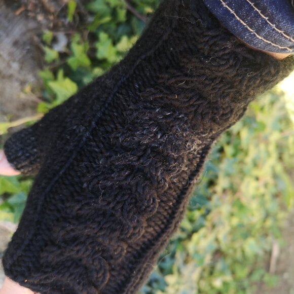 Black Gray HandKnit Seamless Wool Blend Gloves Mittens - Picture 4 of 9